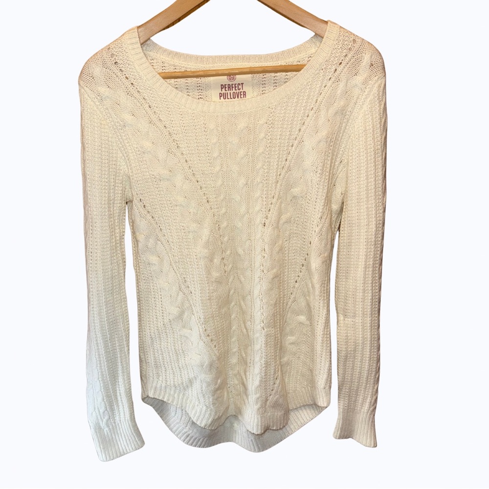 5️⃣SO Women's Ivory Cable Knit Sweater